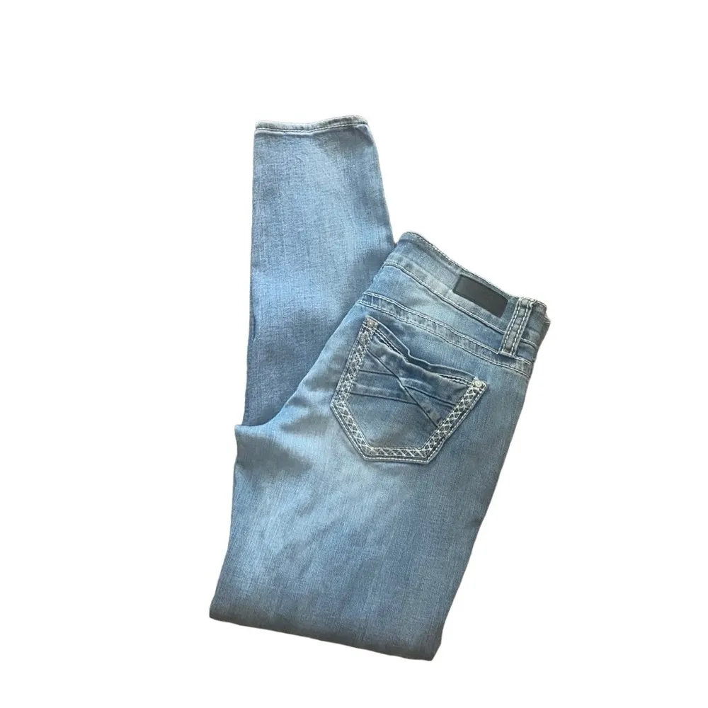 Day trip Virgo Skinny Light Wash Jeans. Size 28R. - Image 7