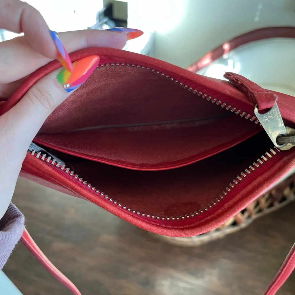 Carriage Court Cherry Red Vintage Leather Crossbody Bag Purse Small - Image 8