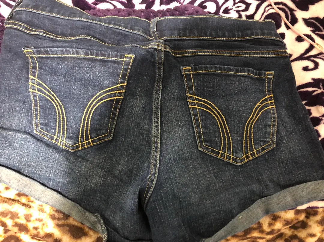 Hollister Jean Shorts - Image 3