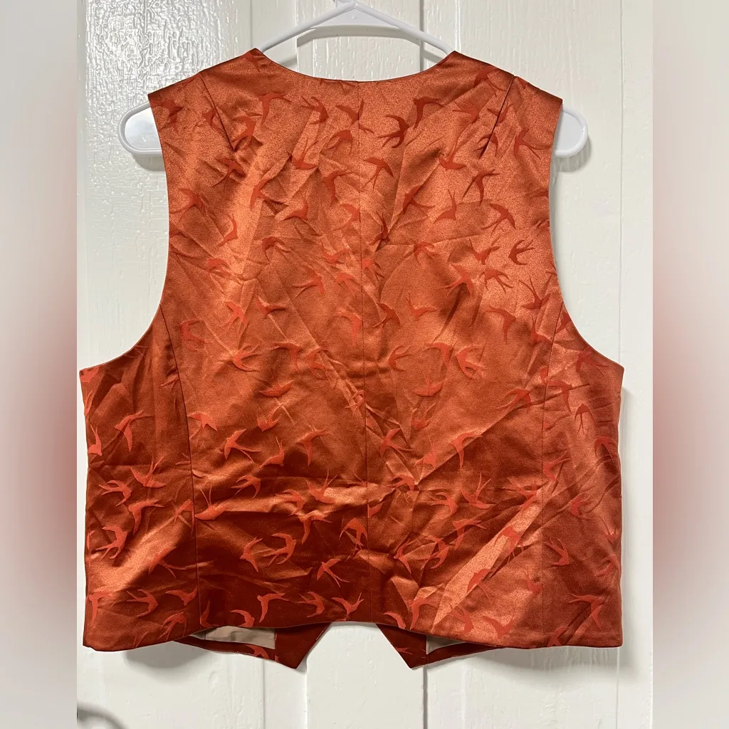 WildFang Terracotta Orange Swallow Bird Unisex Empower Vest size Large - Image 3