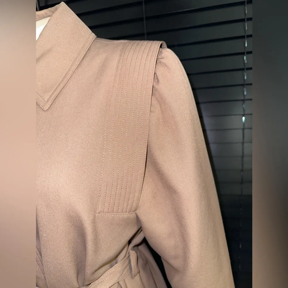 EUC VINTAGE 1930’s TAN TRANCH COAT with zip out liner Sz 12 Size L - Image 3