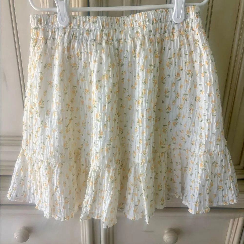 Lulu's White and Yellow Tiered Flowy Floral Short Mini Skirt Sz XS - Image 2