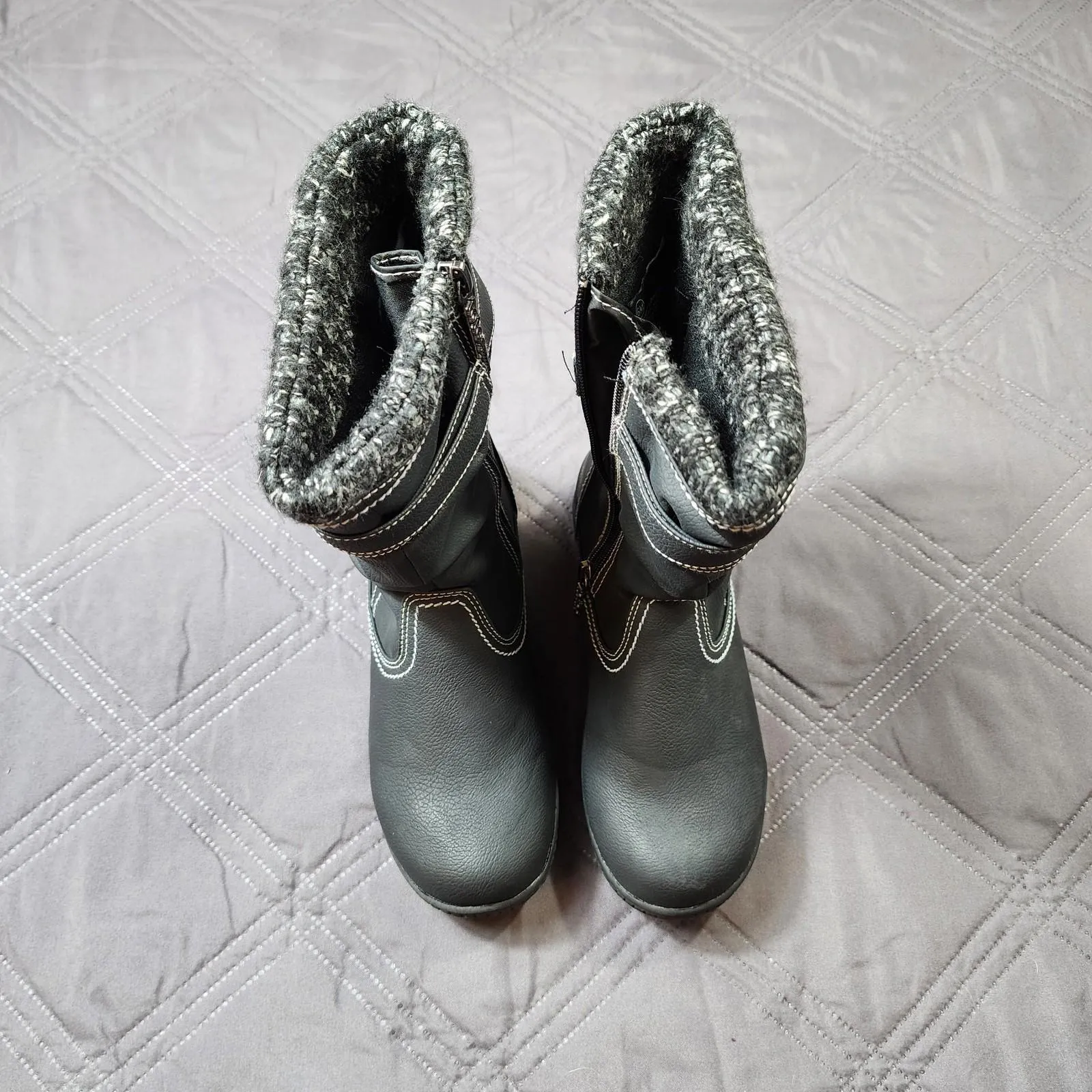 Totes Boots Women"s 6M Kappa Winter Gray Faux Leather Zip Faux Fur Round Toe Size 6 - Image 4