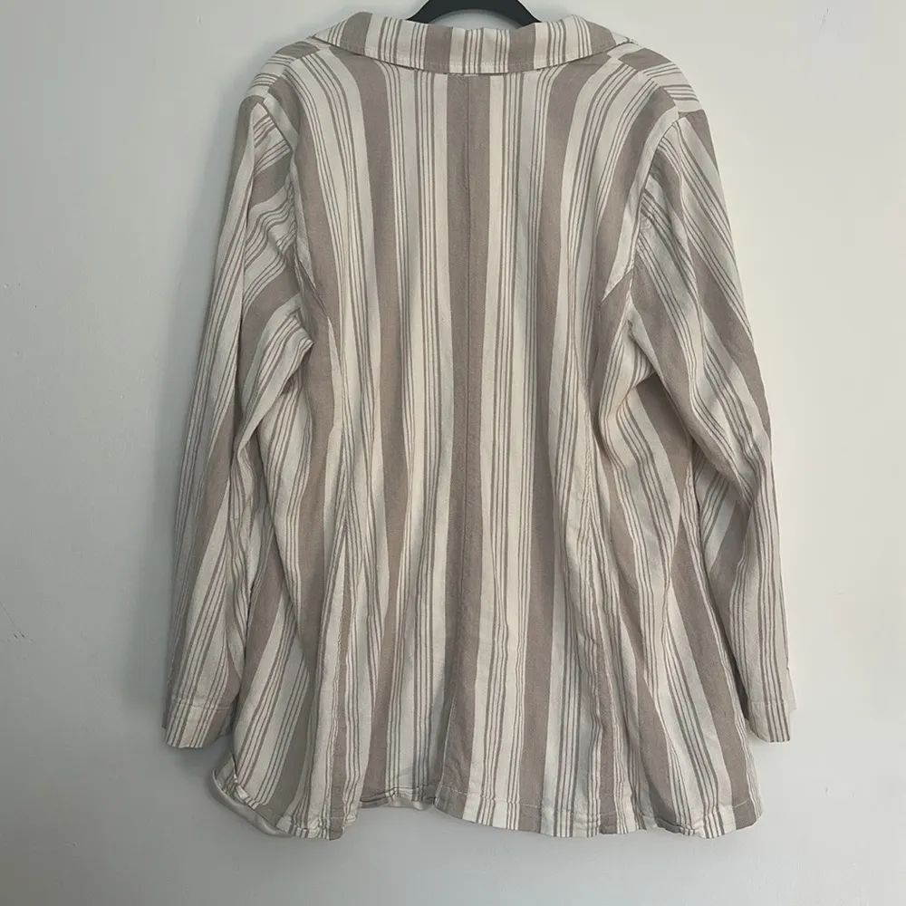 Torrid Two button Linen Blend pin Striped Blazer Womens Size 2X Neutral Modern - Image 5
