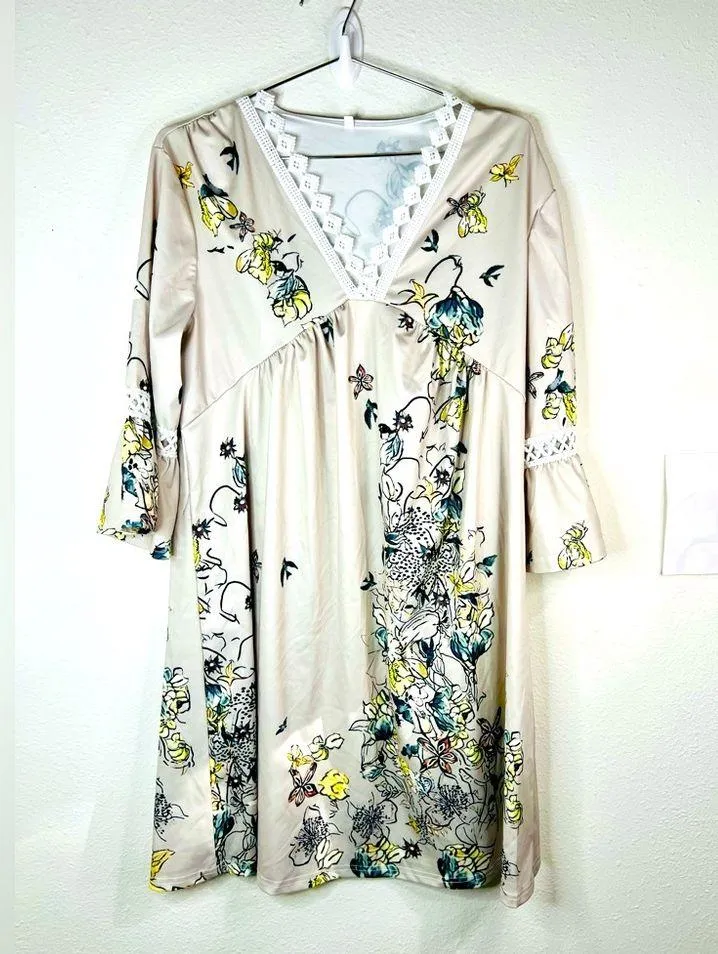 Women’s Floral Tunic Dress Size Large Lace Trim Bell Sleeve Boho Style 35.5” - Image 2