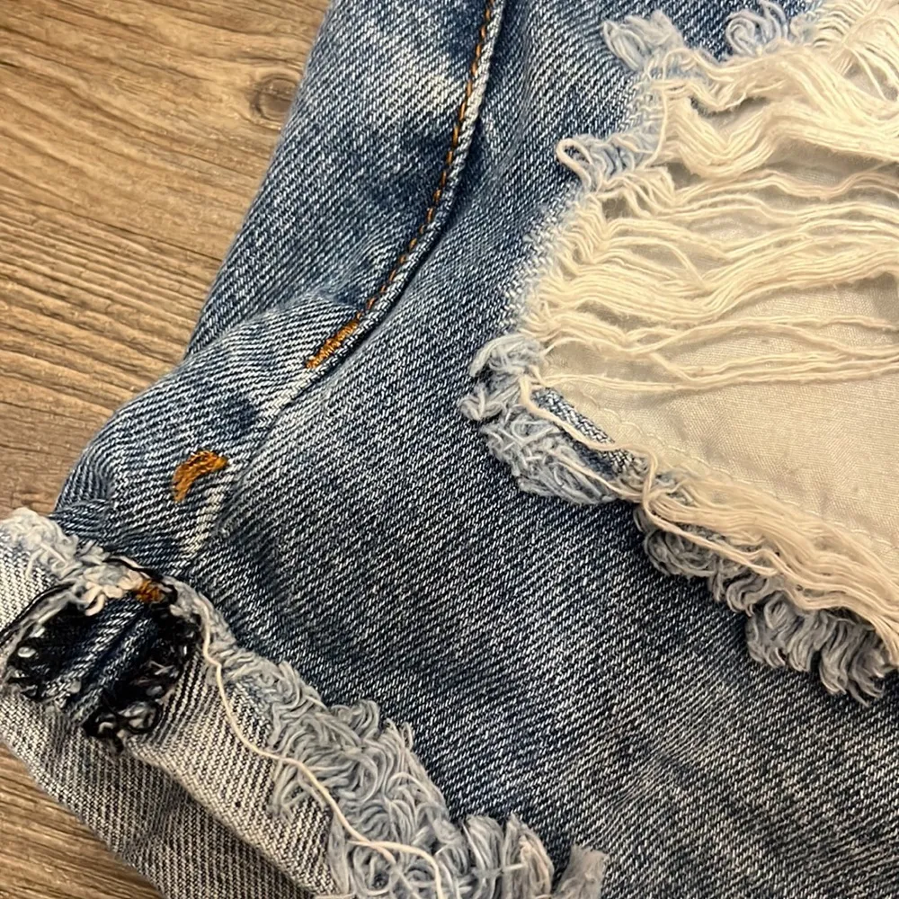 Denim Colab Saltwater Song Distressed Mid Rise Jean Shorts Size 26 - Image 5
