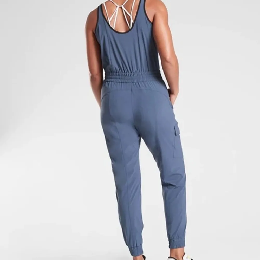 Athleta Unbound Jumpsuit Iron Blue Women's Size Medium Active Pockets - Image 2