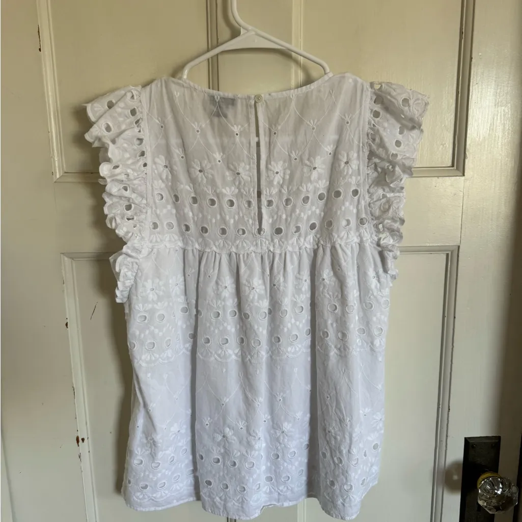 Kate Spade white ruffle embroidered eyelit blouse size medium - Image 4