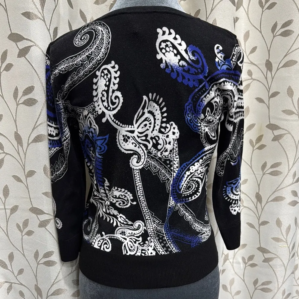 White House Black Market Artistic Black and Blue Cardigan - Image 5