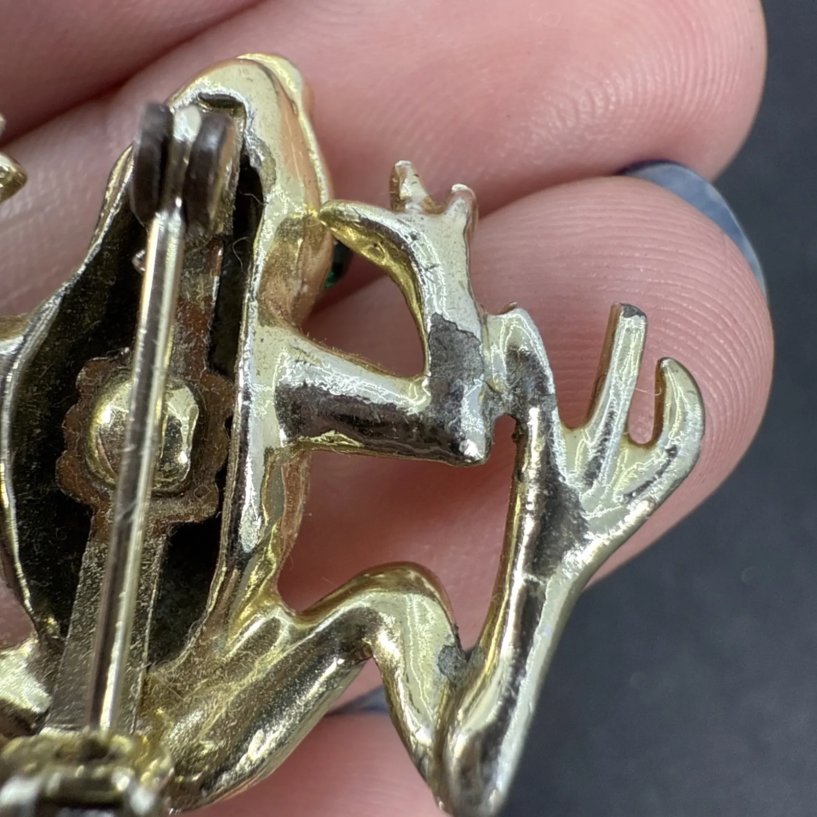 VTG Gold Tone FROG Pin Emerald Green Rhinestone Eyes - Image 8
