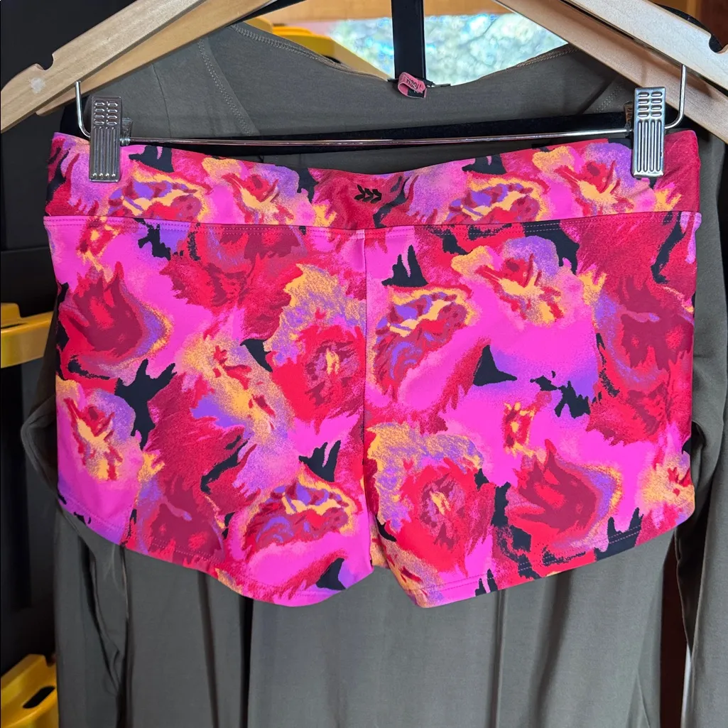 NWOT All in Motion Pink & Black Floral Swim Boyshorts Size Small UPF 50+ - Image 5