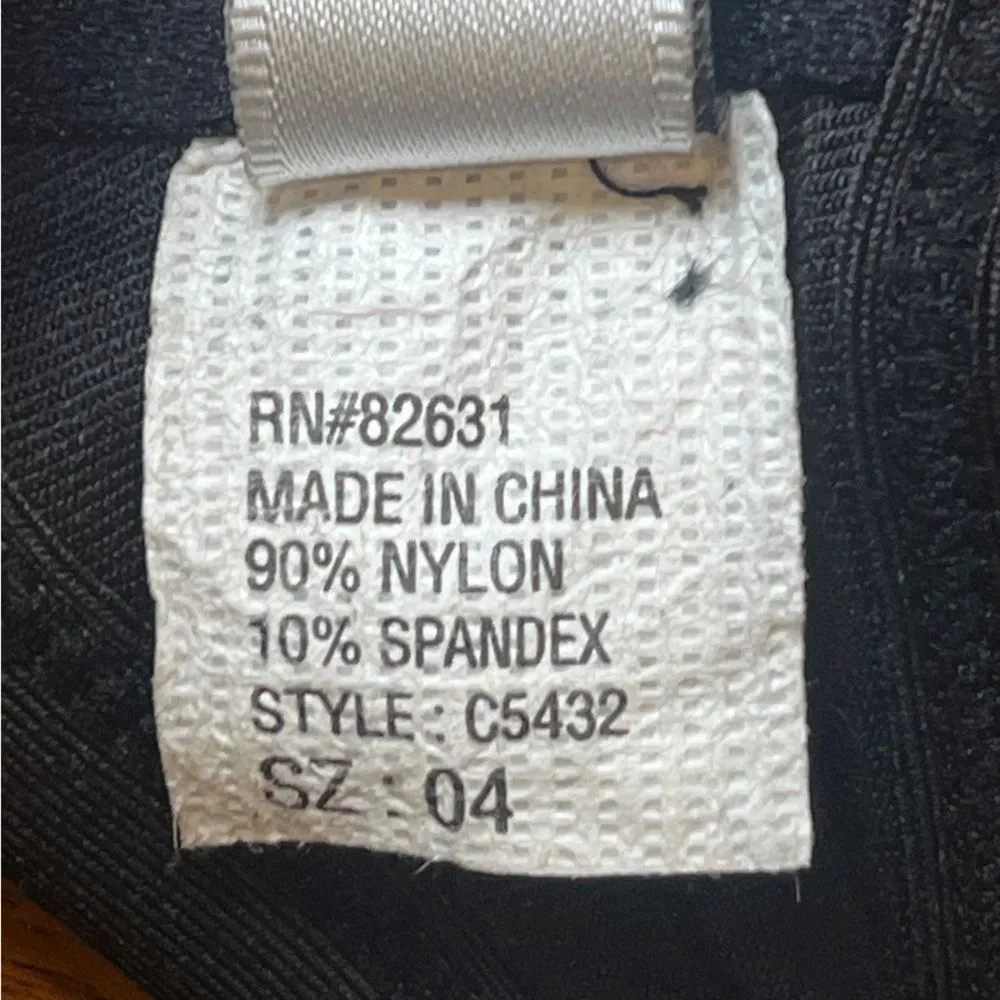 Newport News Black SwimsuitUnderwire Bikini Top Adjustable Buckles Size 4 - Image 2