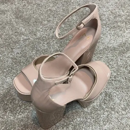 Marc Fisher Womens Della Heels Size 10 Pink Patent Leather Platform Open Toe - Image 2