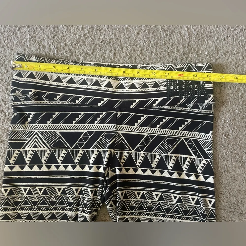Victoria’s Secret (PINK) Tribal Print Leggings, Size Small - Image 7