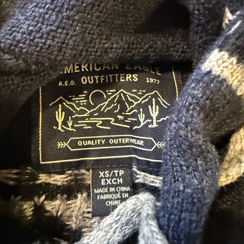 American Eagle Outfitters Unisex Hoodie Knit Sweater Geometric Pullover XS - Image 7