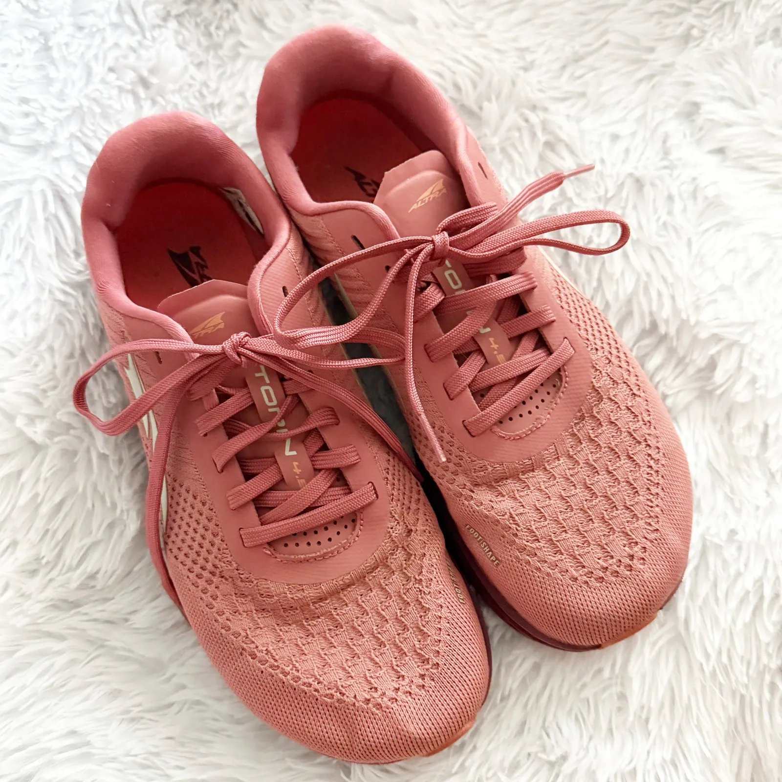 ALTRA | Women's Altra Footwear Torin 4.5 Plush Running Sneaker Misty Rose | 9 Pink - Image 2