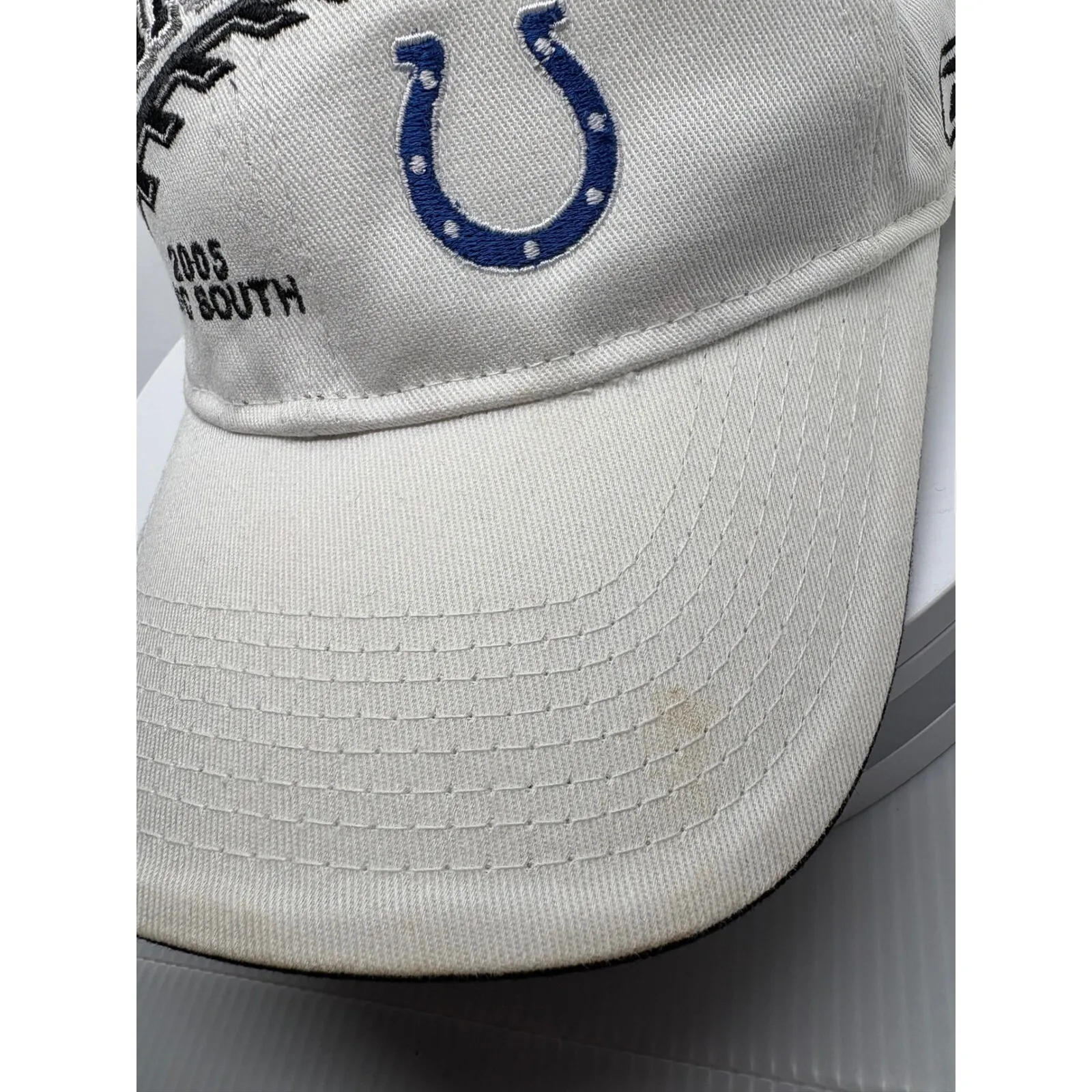 Reebok‎ Colts Division Champions Hat 2005 AFC South Playoffs Old NFL Shield - Image 6