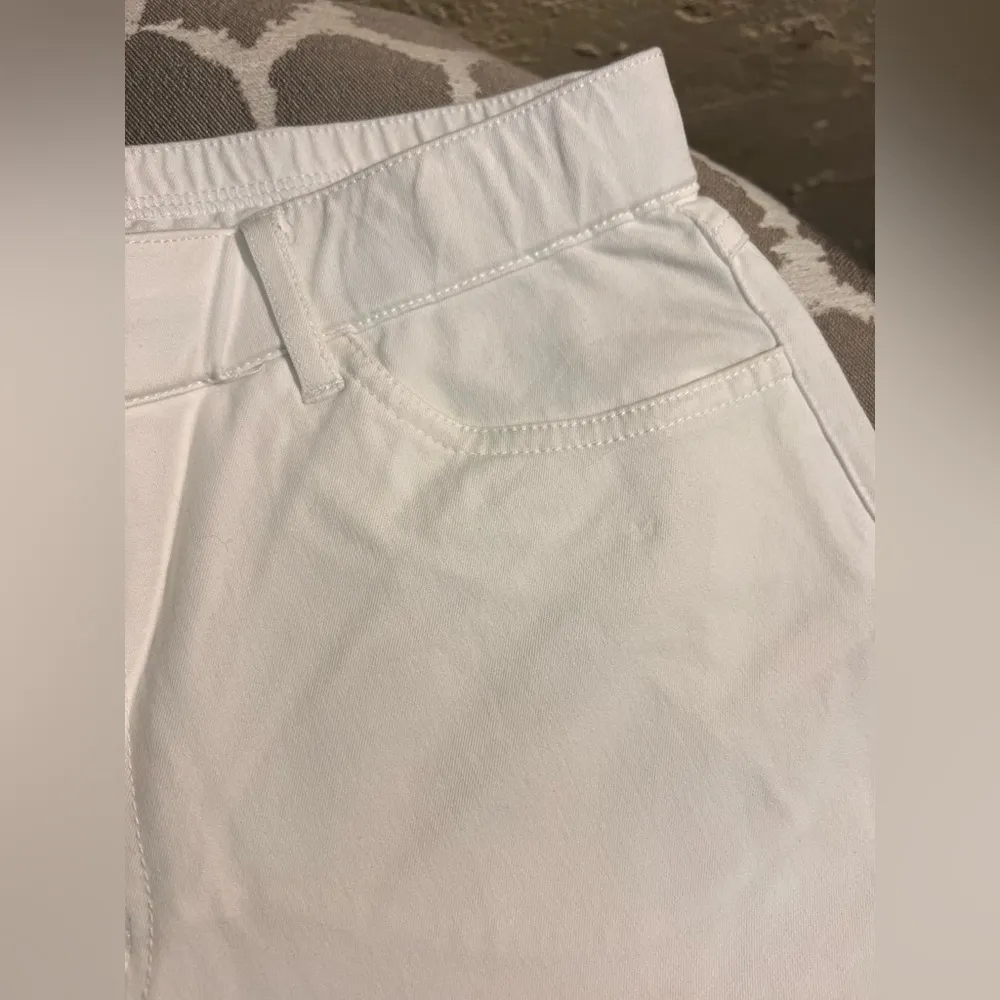 Isaac Mizrahi White Jeans boot cut flare 8P
Summer designer business casual NWOT - Image 7