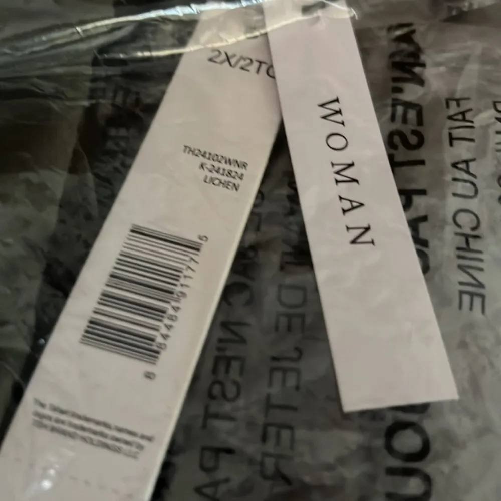 T‎ Tahari Ruffle Crew Neck Top NWT Solid Lichen Size 2X - Image 2