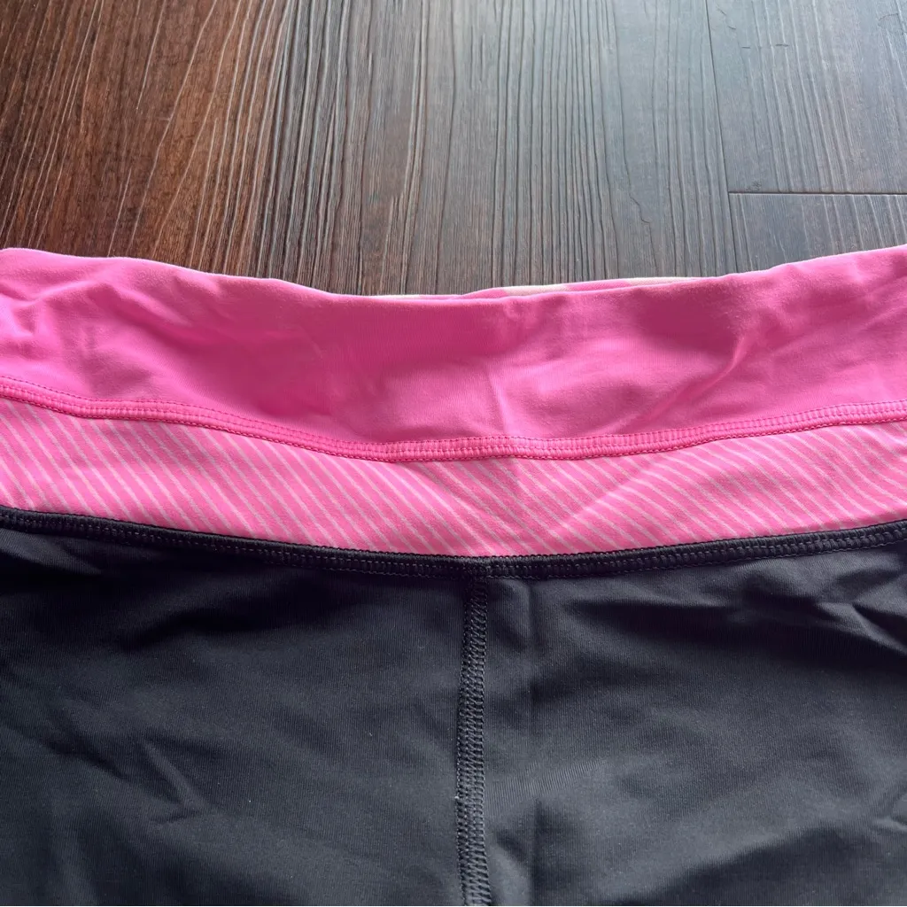 Rare Throwback Style Lululemon 21” Leggings - Image 6