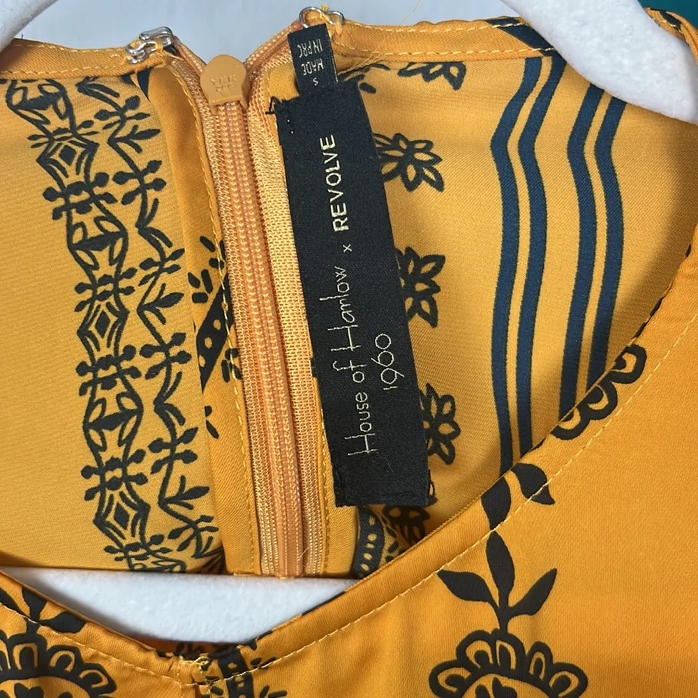 House of Harlow 1960 X Revolve Jane
Blouse Long Sleeve Inca S Yellow Gold print - Image 3