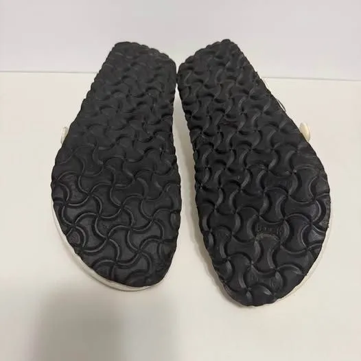 Birkenstock Mickey Mouse Clogs Size 8 - Image 6