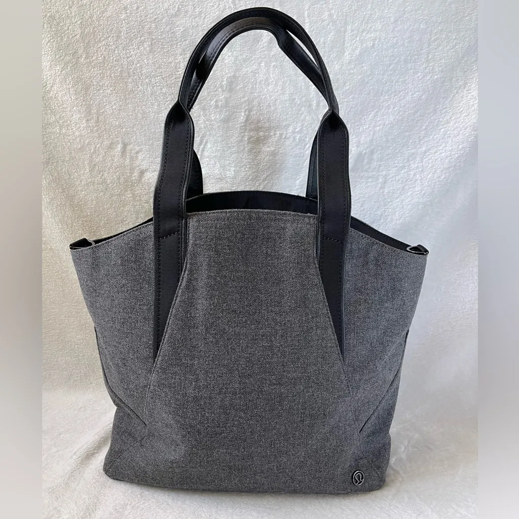 Lululemon  All Day Tote Heathered Dark Grey/ Black - Image 2