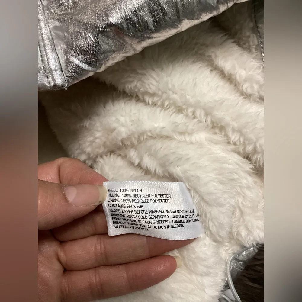 A new day women’s puffer vest NWT - Image 12