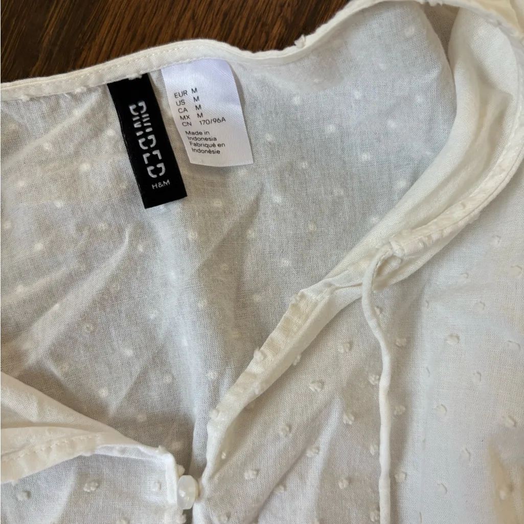 H&M NWOT white blouse - Image 3