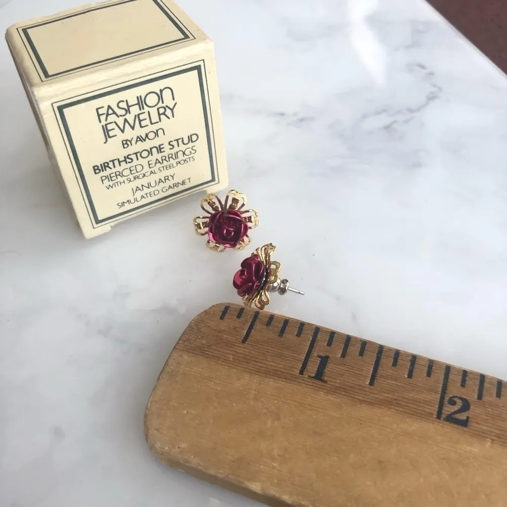 Vintage Avon Birthstone January Pierced Earrings - Image 3