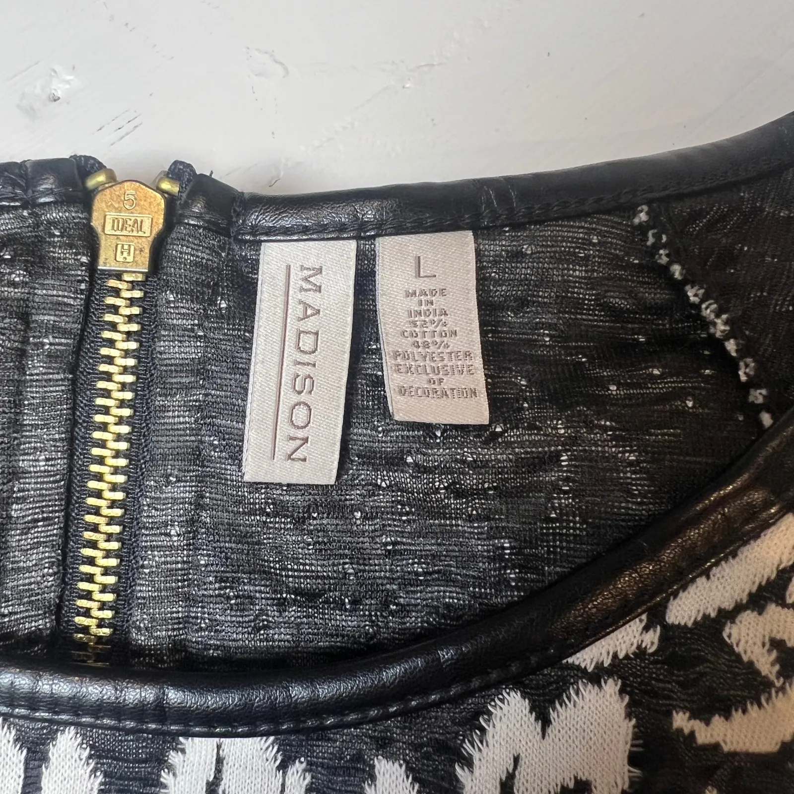 Madison Black White Floral Shift Dress Faux Leather Trim Women's Large - Image 6