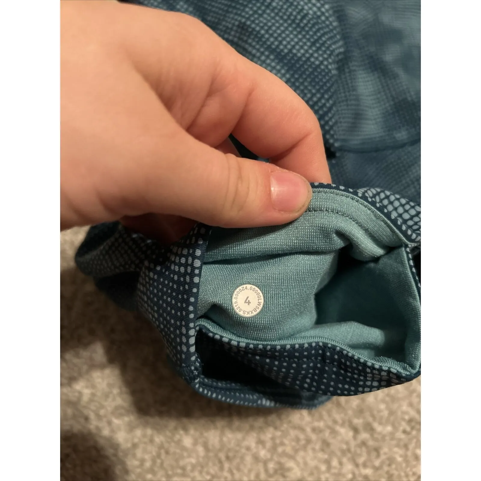 Lululemon Speed Up Tight Leggings in Illusion Tidal‎ Teal Bermuda Teal Size 4 - Image 3