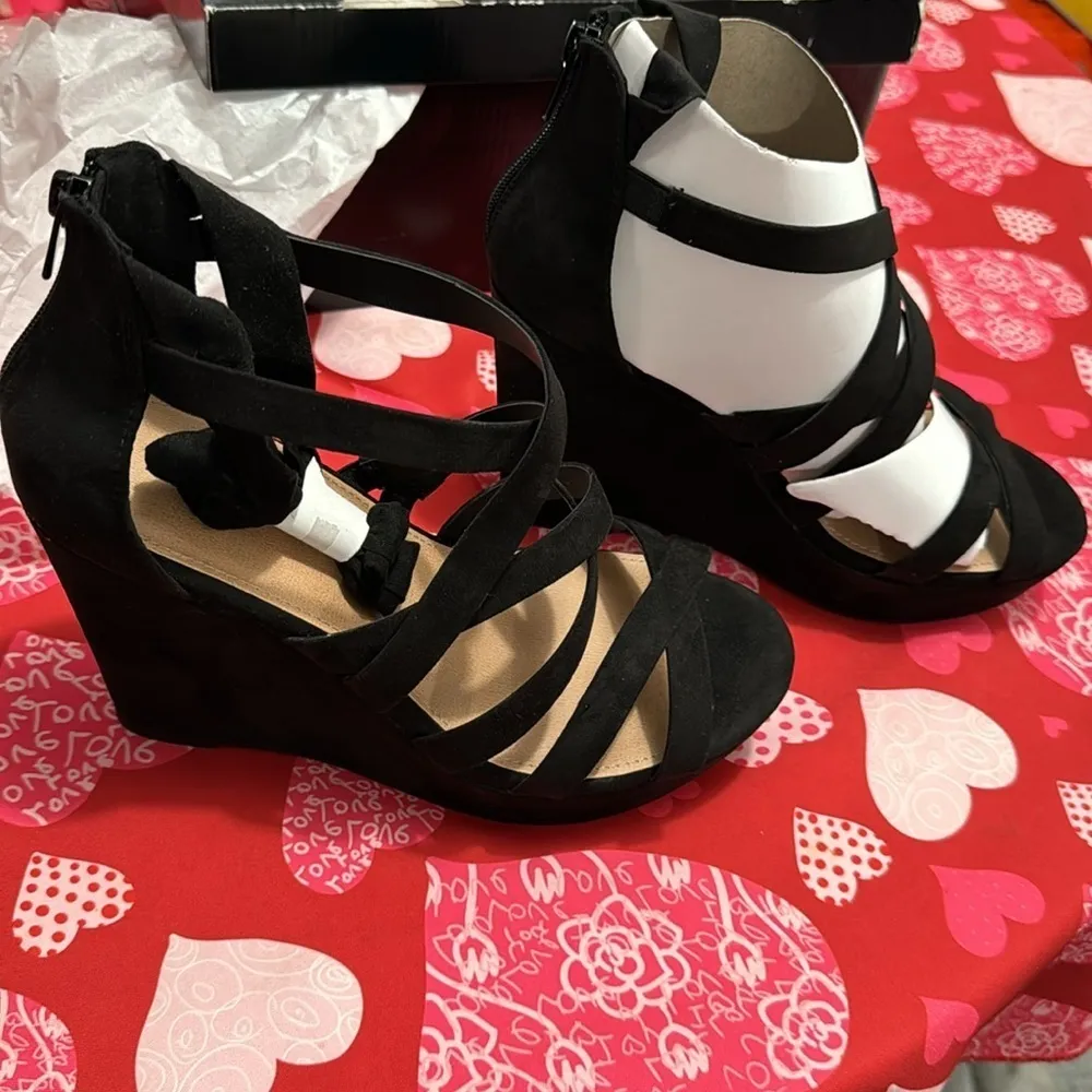 Torrid Ankle Wrap Platform Wedges size 9 - Image 4