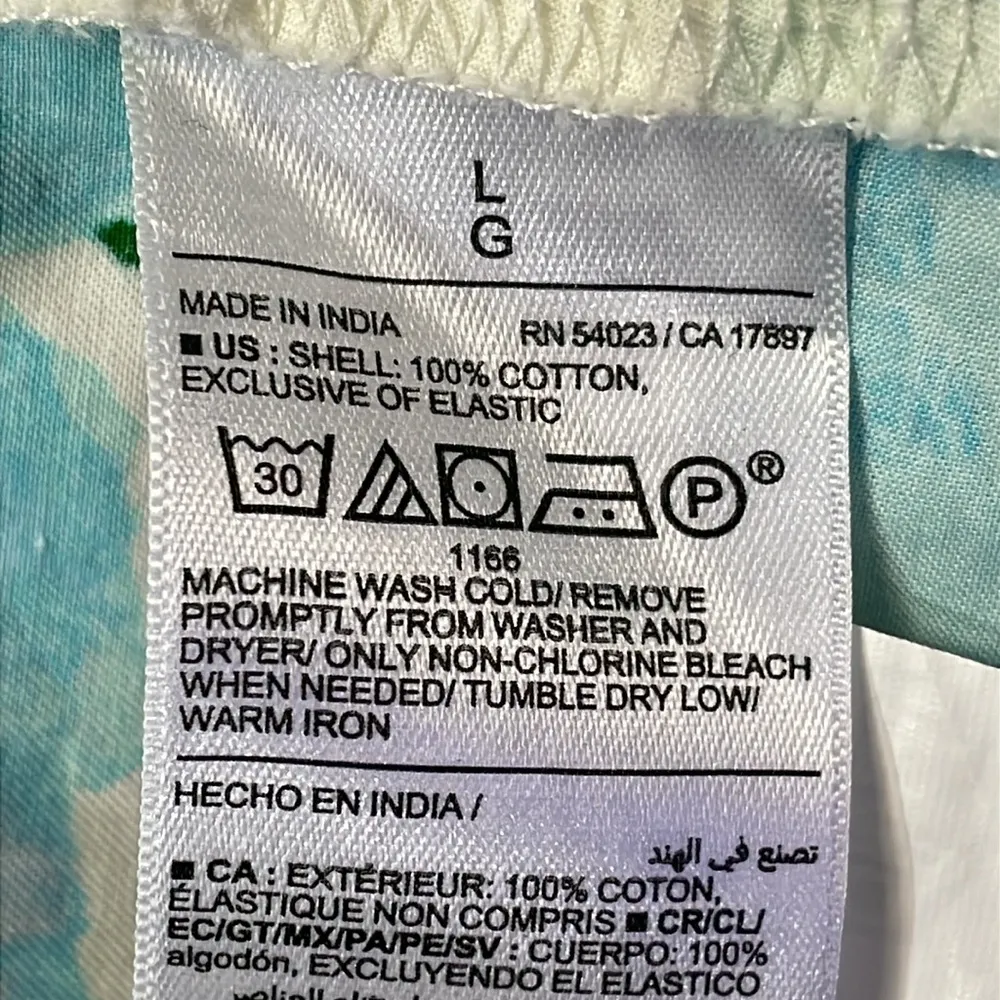 Old Navy Short Puff Sleeve Floral Top - Image 7