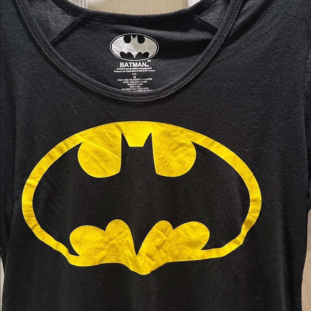 Batman Black Tee with Yellow Emblem Size undefined - Image 3