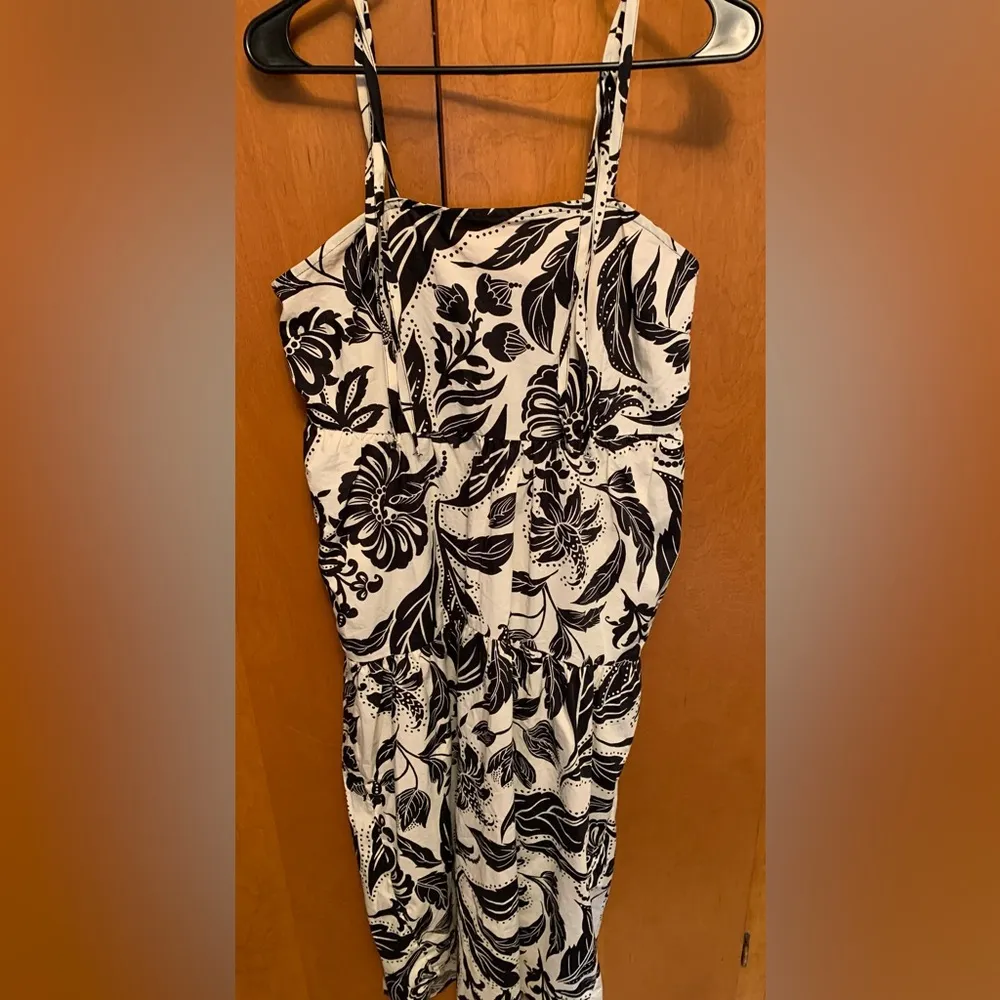 Who What Wear Women's Black White Midi Sundress Size M NWT - Image 3