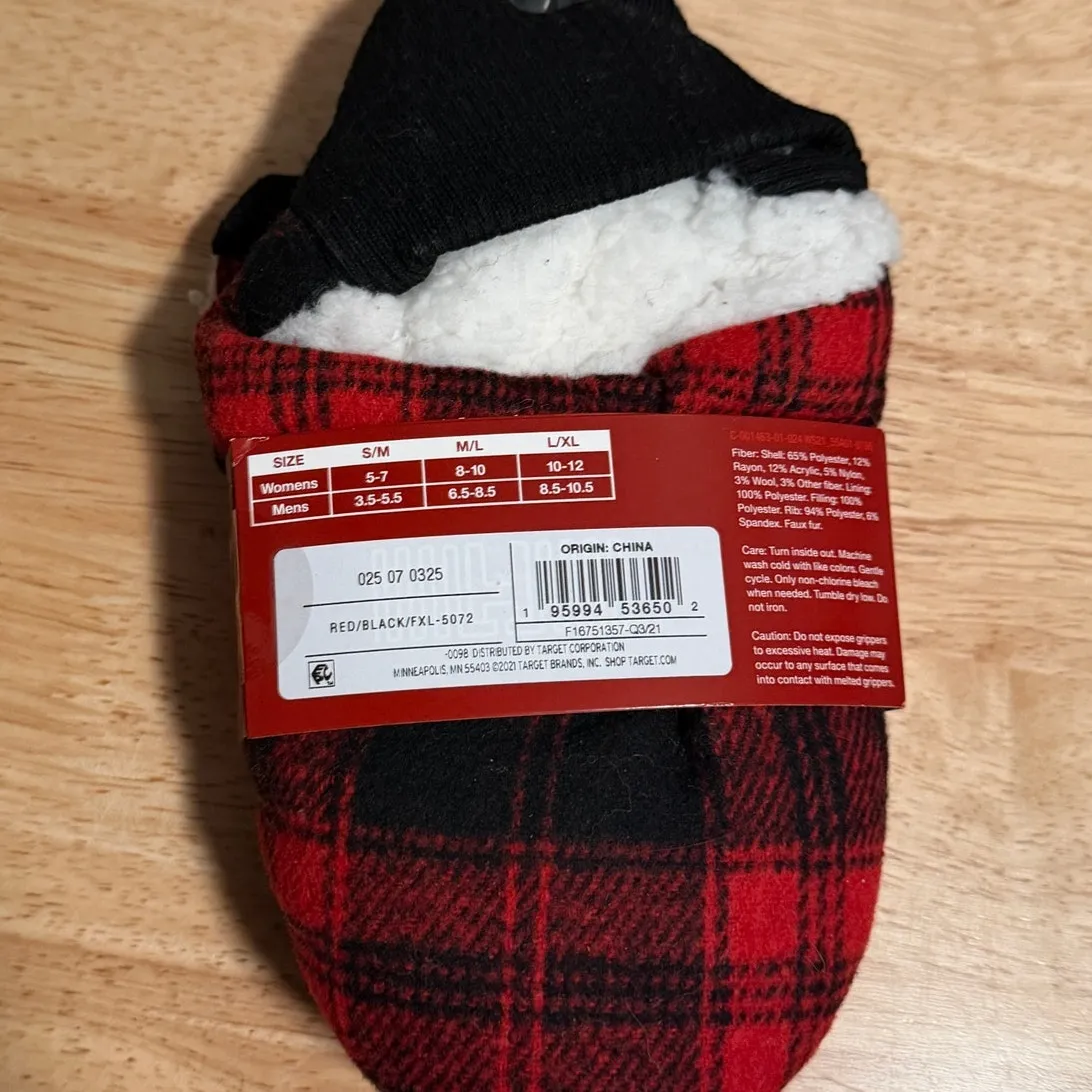 Wondershop Red and Black High Rise Slipper Socks with Grippers - Image 4