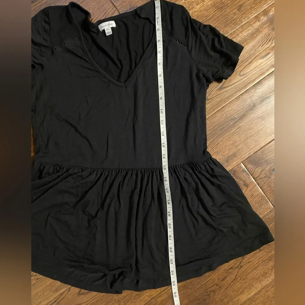 Black Peplum V - Image 11