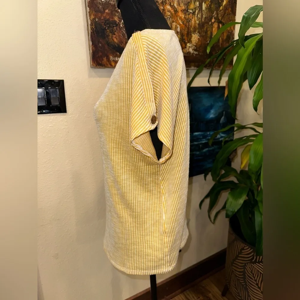 EUC W5 White & Mustard Vertical Stripe Poly Blend Blouse Top  Size Large - Image 3
