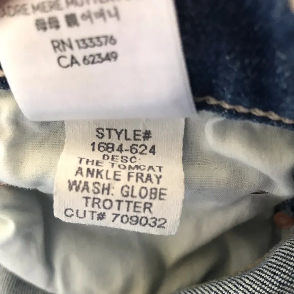 MOTHER Denim Mother Tomcat Ankle Fray Jeans, Globe Trotter - Image 11