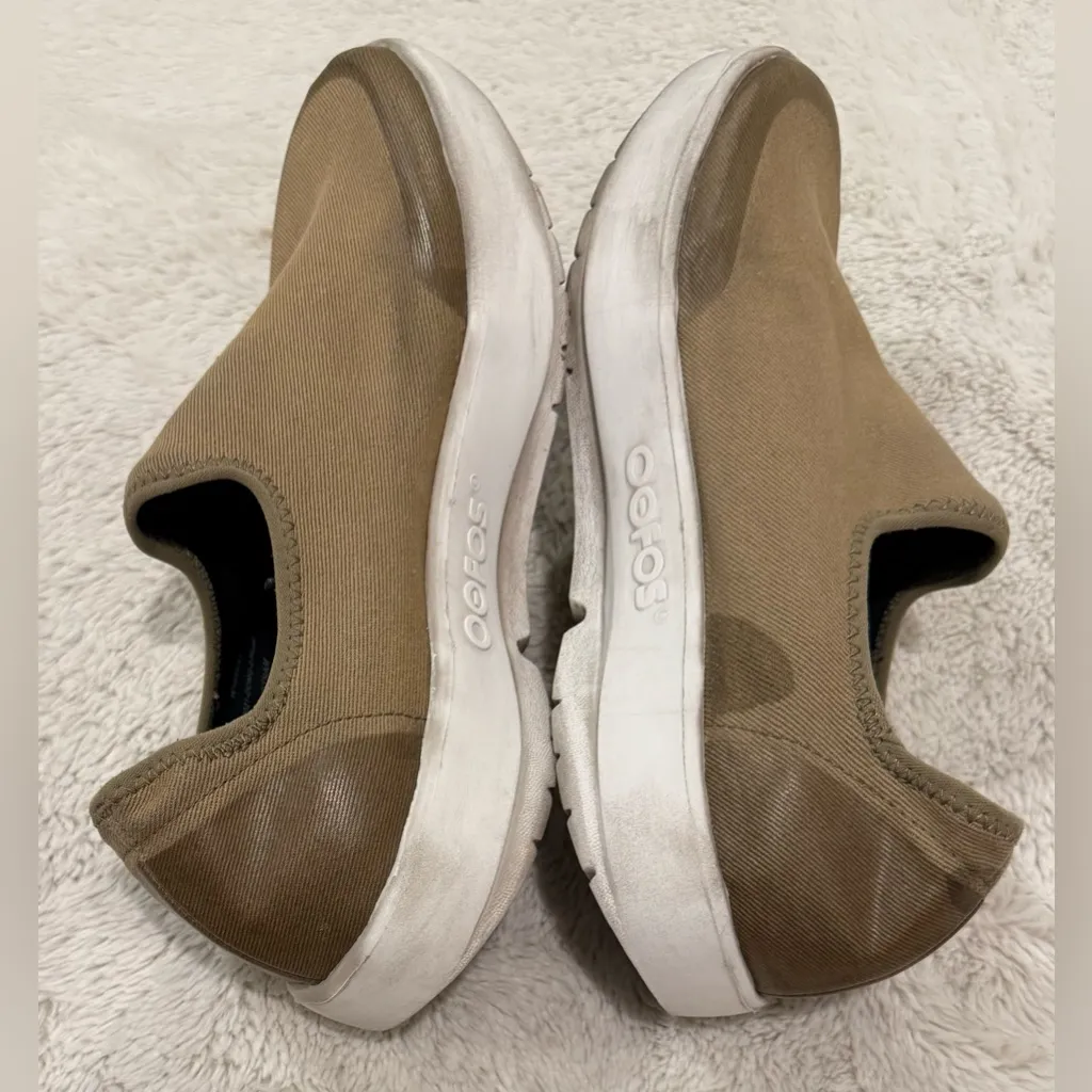 OOFOS OOmg EeZee Low Recovery Shoes Neutral Tan Size 10 - Image 4