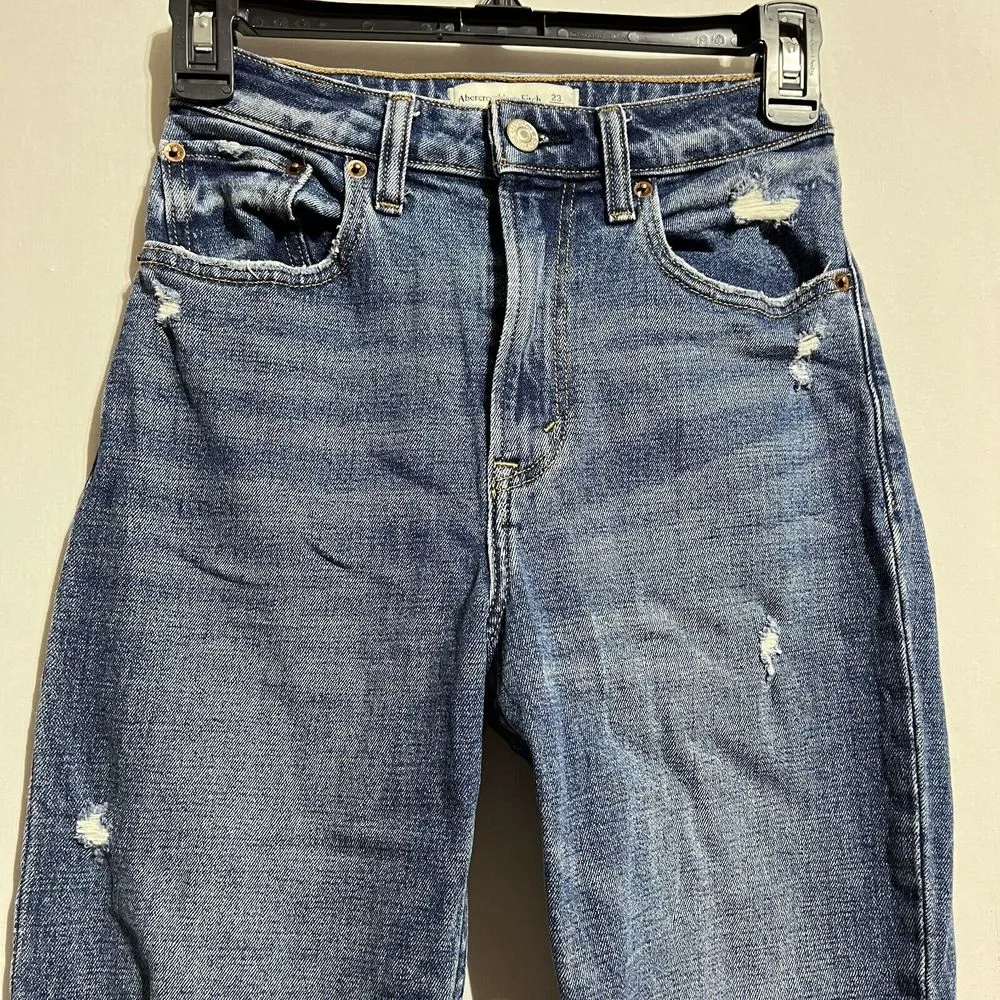 Abercrombie & Fitch Mom Jeans Women's 23 Blue Denim Distressed High Rise‎ Curve - Image 2