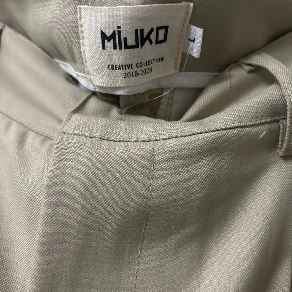 Women's Tan Boot Cut Cargo Pants Size L - Image 10