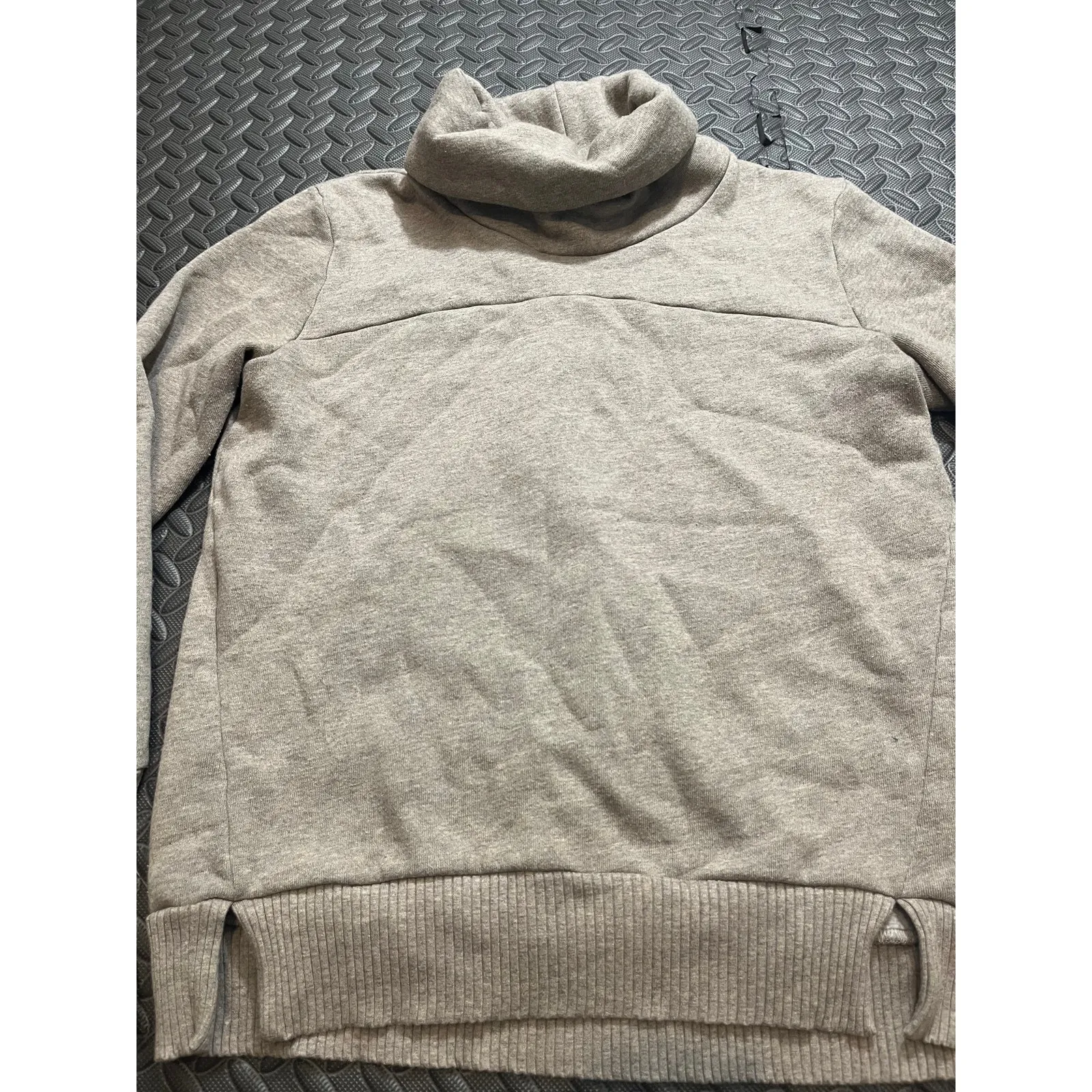 ALO Haze Yoga Funnel Neck Pullover Sweatshirt Top Long Sleeve Oatmeal Cozy Small - Image 2