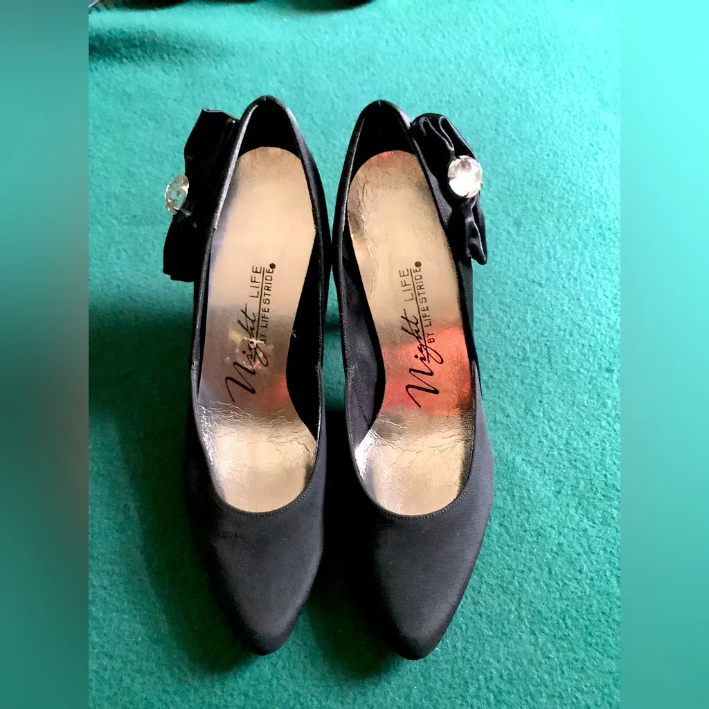 Dressy mid heel pumps 🌹🌹 - Image 8