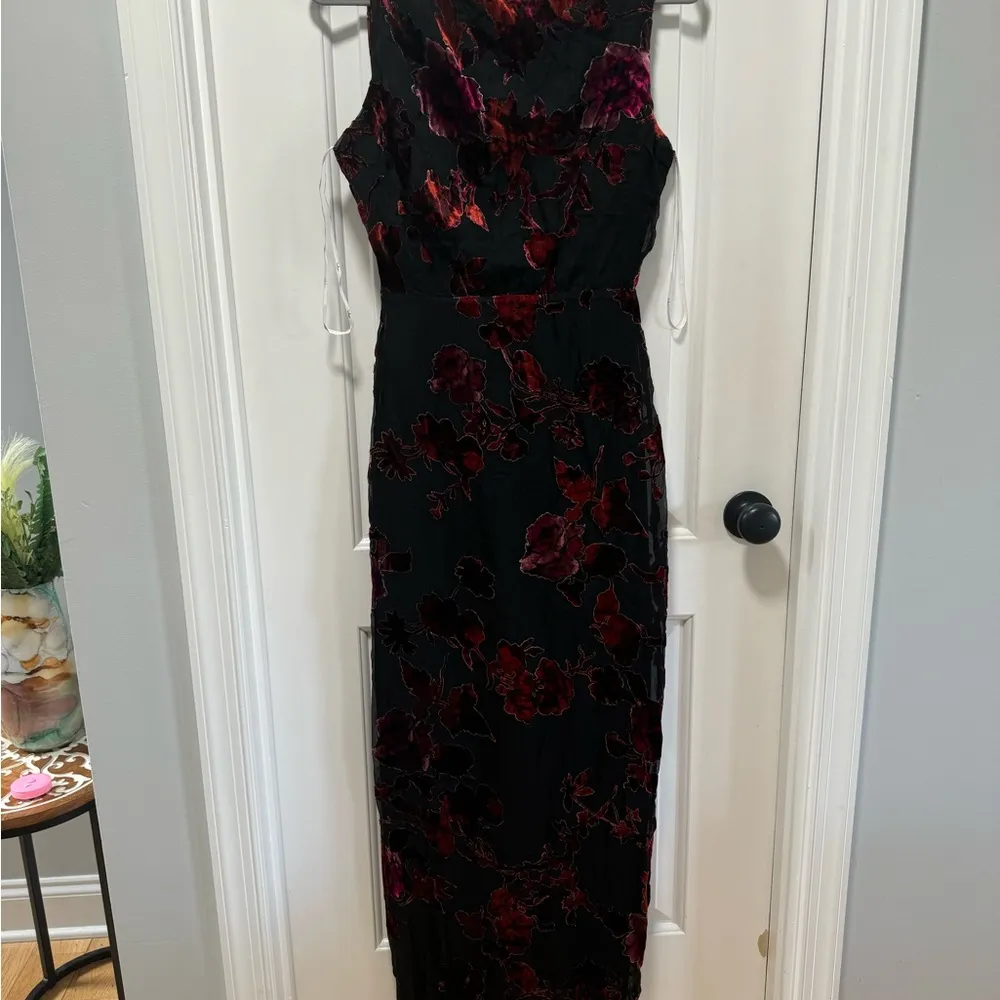 Lulus Composed Glamour NWOT size M Black Burnout Velvet Mock Neck Maxi Dress Size M - Image 3
