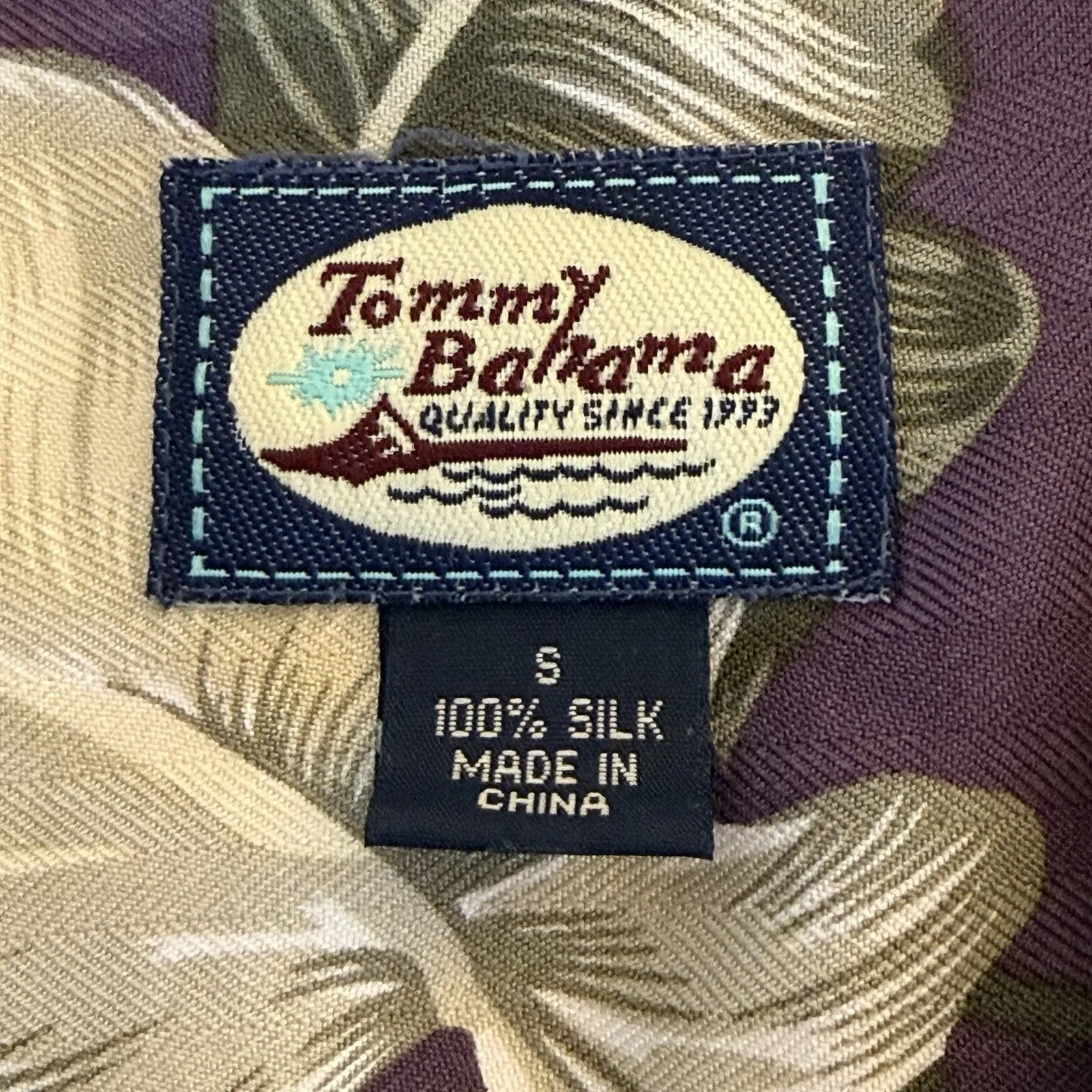 Tommy Bahama Womens 100% Silk Sleeveless Button Up Top Blouse Purple Floral SM - Image 5