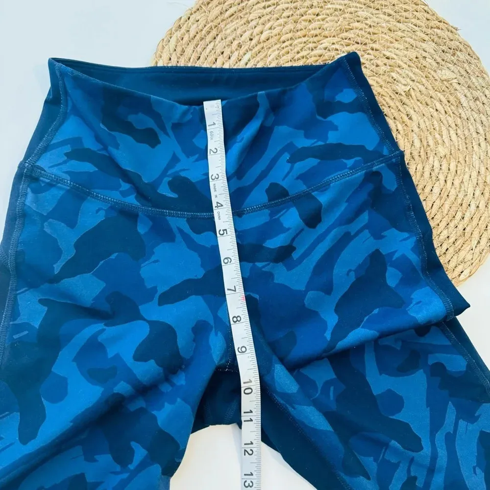 GAP Fit Blue‎ Camo Leggings Size Small - Image 5