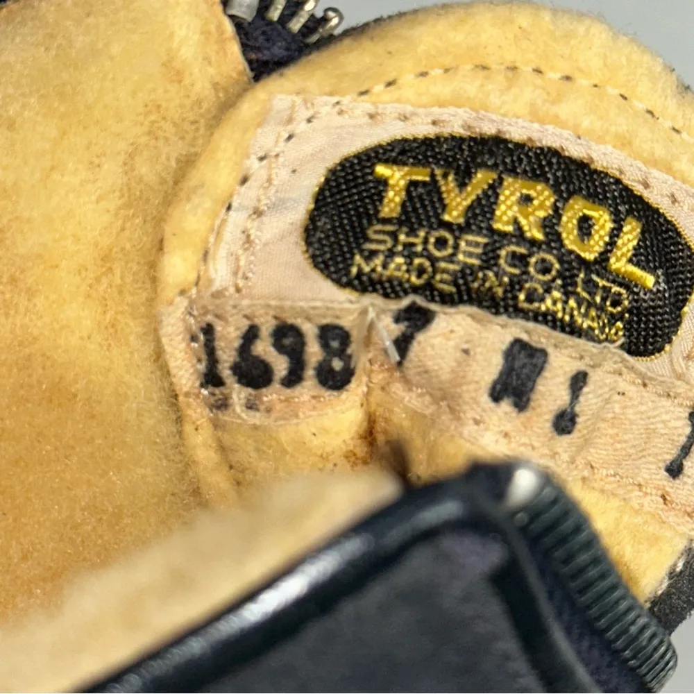 Tyrol Vintage RARE Women’s Size 7 Blue Suede Sherpa Lined Embroidered Flag Boots - Image 10