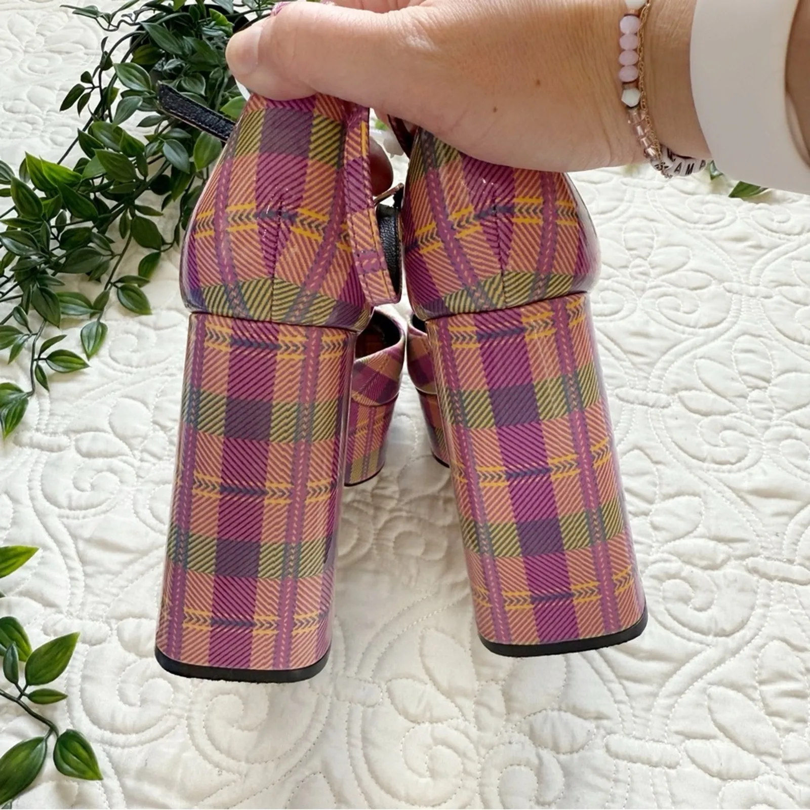 Larroude Ari Pumps in Pink Tartan Patent Leather Sz 8 - Image 5